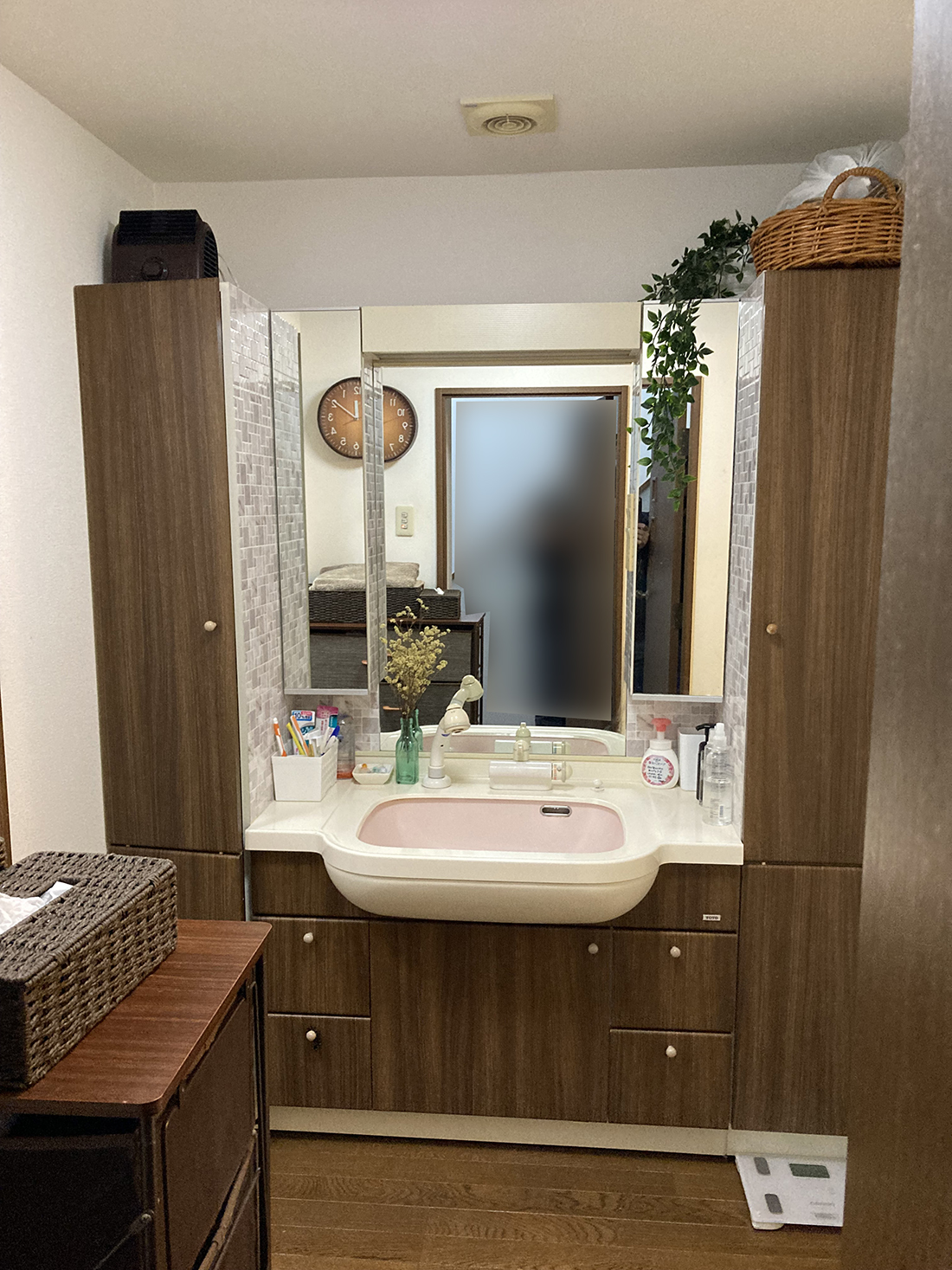 施工前の洗面台